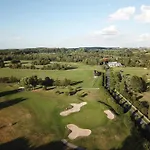 Golfhotel Gut Neuenhof فندق 4*
